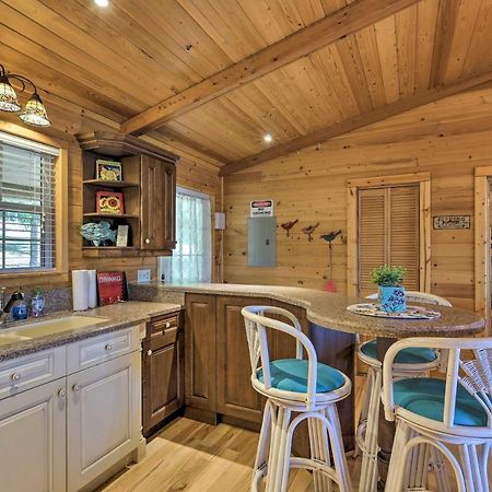 House With Dock And Slide Situated On Lake Sinclair! Sparta 外观 照片