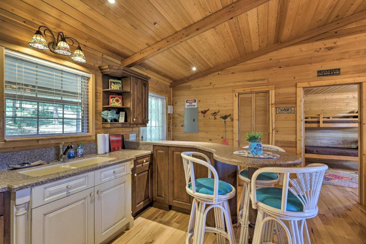House With Dock And Slide Situated On Lake Sinclair! Sparta 外观 照片