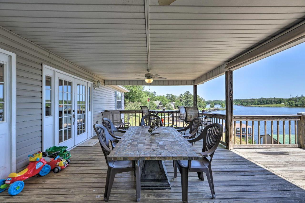 House With Dock And Slide Situated On Lake Sinclair! Sparta 外观 照片