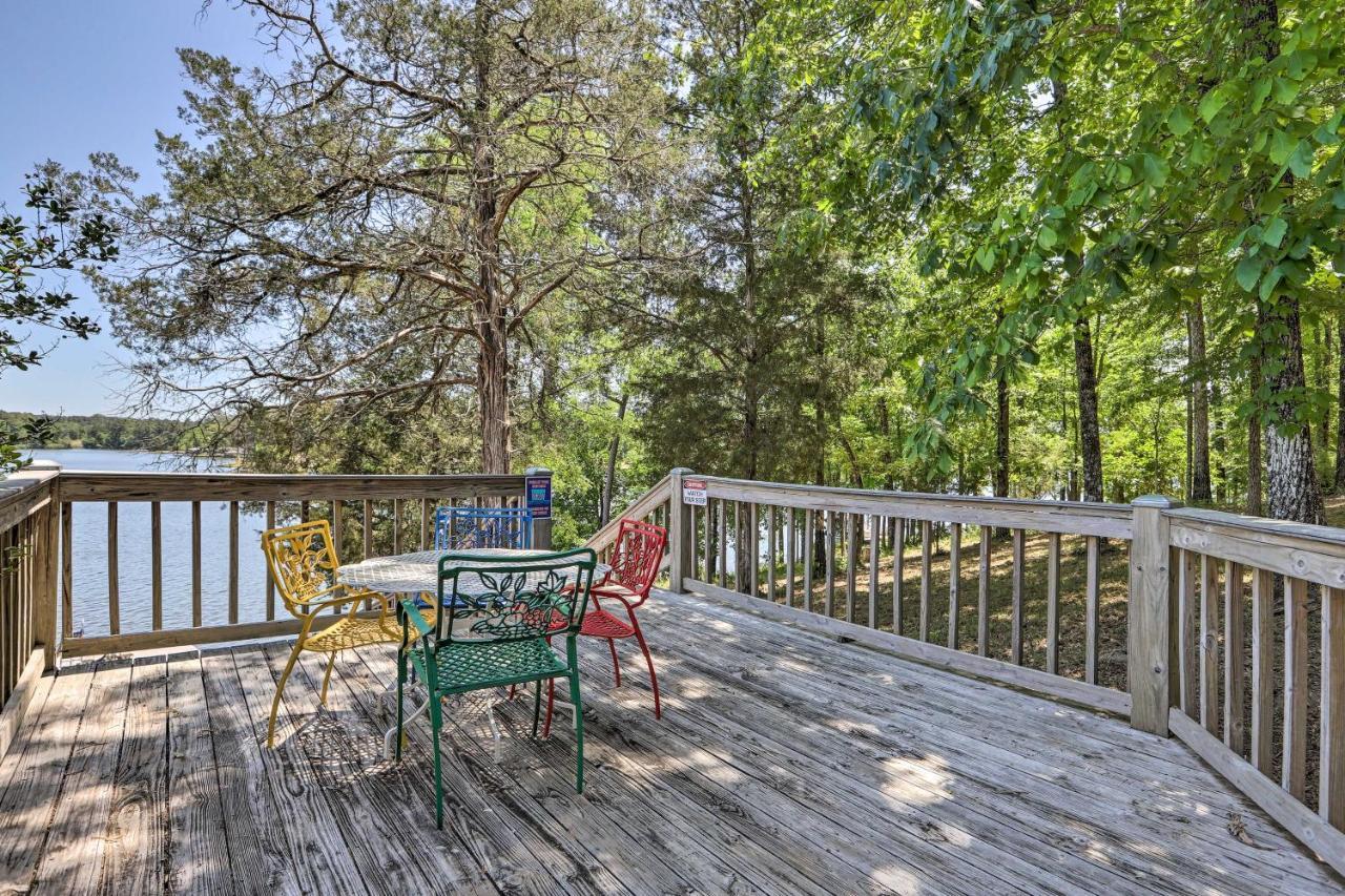 House With Dock And Slide Situated On Lake Sinclair! Sparta 外观 照片
